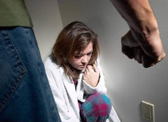 FIGLIO VIOLENTO | I carabinieri hanno arrestato il 33enne che vessava i genitori. Foto n. 2