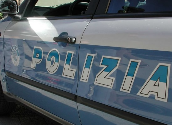 QUATTRO ARRESTI | L'operazione è stata condotta dal commissariato di polizia di Caltagirone. Foto n. 2