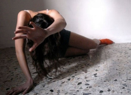 PERCOSSA E PERSEGUITATA | Ancora un episodio un ex violento nel Calatino, dopo quello di qualche giorno fa a San Cono, sfociato in un arresto da parte dei carabinieri. Foto n. 2